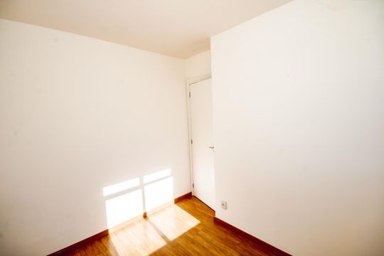 Quarto 2 de apartamento à venda com 2 quartos, 44m² em Vila Esportiva, Vespasiano