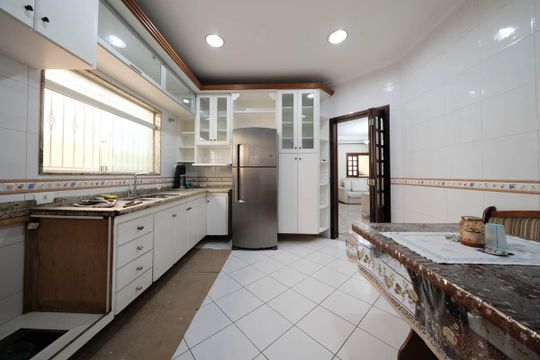 Cozinha de casa para alugar com 4 quartos, 300m² em Jardim Triana, São Paulo