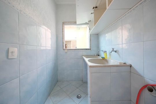 Área de Serviço de casa para alugar com 4 quartos, 300m² em Jardim Triana, São Paulo
