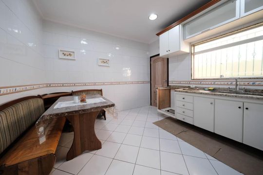 Cozinha de casa para alugar com 4 quartos, 300m² em Jardim Triana, São Paulo