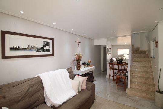 Casa para alugar com 3 quartos, 160m² em Vila Roque, São Paulo