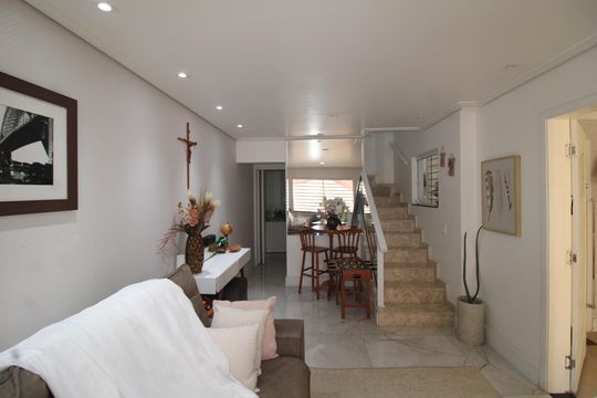 Sala de casa para alugar com 3 quartos, 160m² em Vila Roque, São Paulo