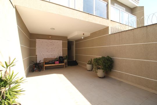 Garagem de casa para alugar com 3 quartos, 160m² em Vila Roque, São Paulo