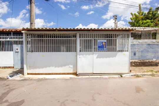 Casa à venda com 3 quartos, 150m² em Taquatinga Norte, Brasília