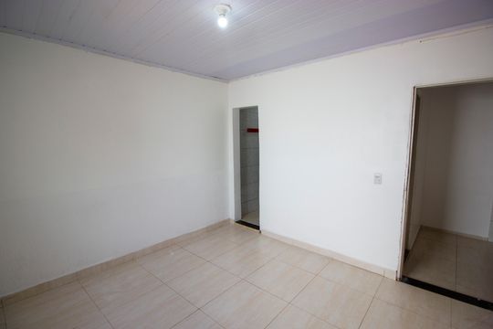 Suíte de casa para alugar com 3 quartos, 150m² em Taquatinga Norte, Brasília