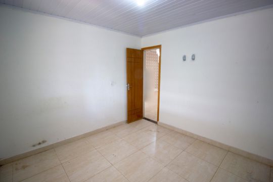 Casa à venda com 3 quartos, 150m² em Taquatinga Norte, Brasília