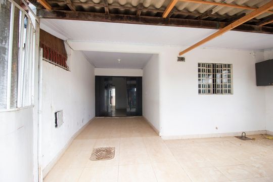 Casa à venda com 3 quartos, 150m² em Taquatinga Norte, Brasília