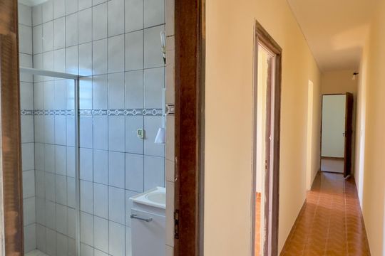 Corredor de casa para alugar com 3 quartos, 70m² em Cidade Martins, Guarulhos