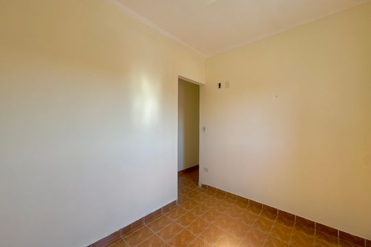 Quanto 2 de casa para alugar com 3 quartos, 70m² em Cidade Martins, Guarulhos