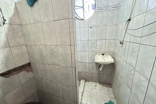 Banheiro de casa para alugar com 2 quartos, 51m² em Deodoro, Rio de Janeiro