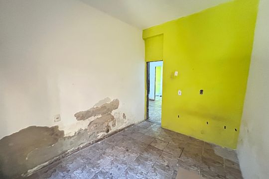 Quarto 1 de casa para alugar com 2 quartos, 51m² em Deodoro, Rio de Janeiro
