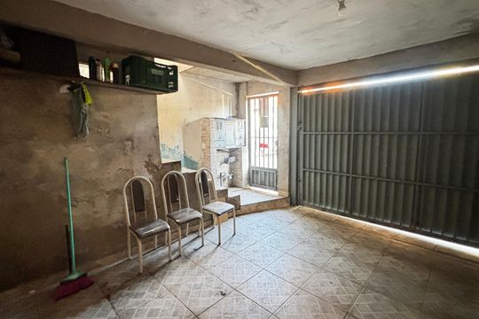 Garagem de casa para alugar com 2 quartos, 90m² em Jardim Santo André, Santo André