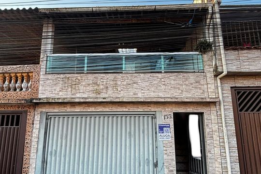 Fachada de casa para alugar com 2 quartos, 90m² em Jardim Santo André, Santo André