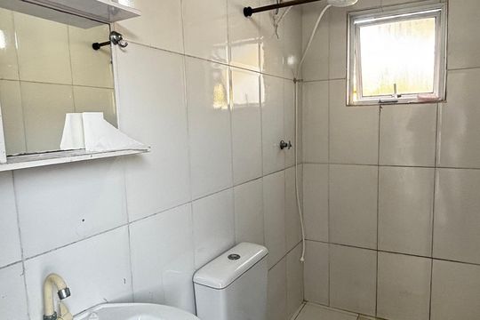 Quintal - Banheiro de casa para alugar com 1 quarto, 70m² em Jardim Santo André, Santo André