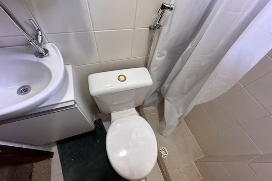 Banheiro Social de casa de condomínio à venda com 4 quartos, 490m² em Vargem Grande, Rio de Janeiro