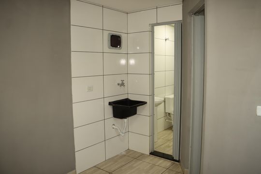 Área de serviço de casa para alugar com 1 quarto, 30m² em Jardim Nove de Julho, São Paulo