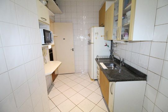 Cozinha de apartamento para alugar com 3 quartos, 91m² em Jardim America, São José dos Campos