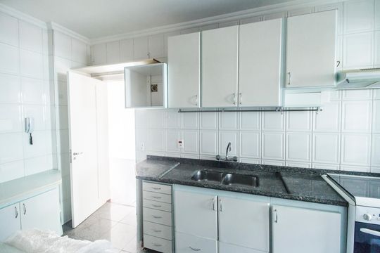 Cozinha de apartamento à venda com 3 quartos, 110m² em Alphaville, Barueri
