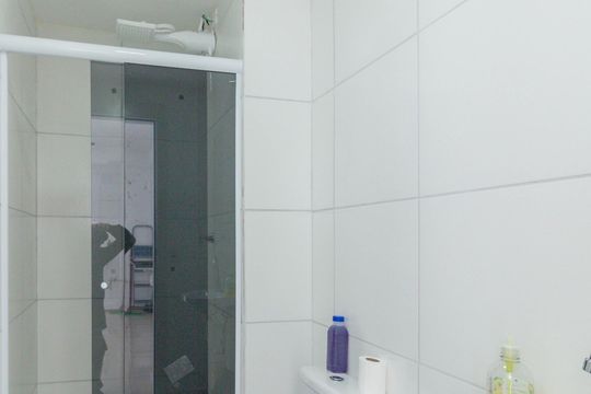 Banheiro de apartamento para alugar com 2 quartos, 32m² em Vila Pirituba, São Paulo