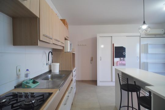 Cozinha de apartamento para alugar com 1 quarto, 27m² em Pátria Nova, Novo Hamburgo