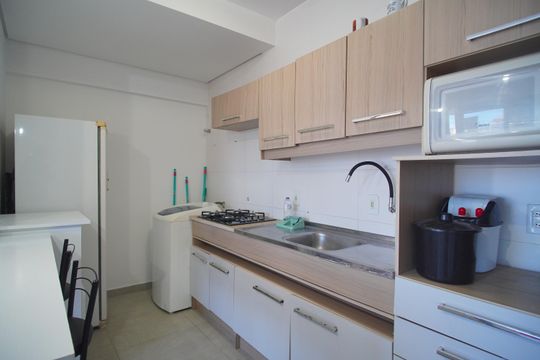 Cozinha de apartamento para alugar com 1 quarto, 27m² em Pátria Nova, Novo Hamburgo