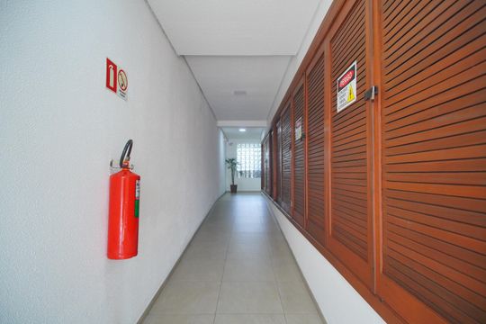 Entrada de apartamento para alugar com 1 quarto, 27m² em Pátria Nova, Novo Hamburgo