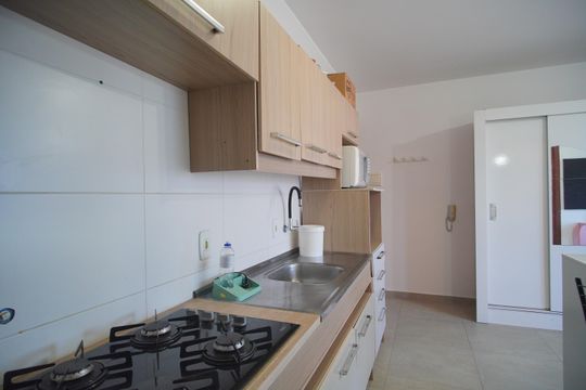 Cozinha de apartamento para alugar com 1 quarto, 27m² em Pátria Nova, Novo Hamburgo