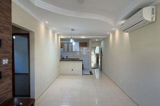 Sala de apartamento para alugar com 2 quartos, 85m² em Encruzilhada, Santos