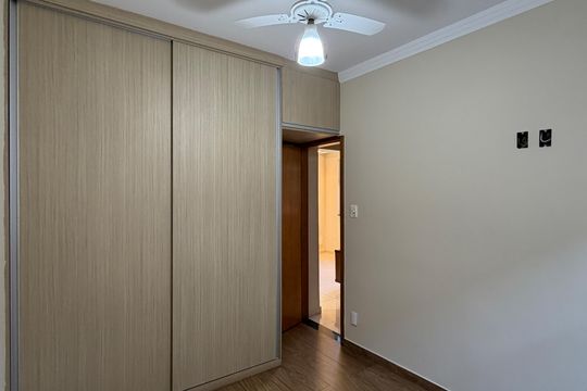 Quarto 1 de apartamento para alugar com 2 quartos, 85m² em Encruzilhada, Santos