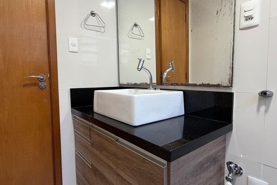 Banheiro de apartamento para alugar com 2 quartos, 85m² em Encruzilhada, Santos