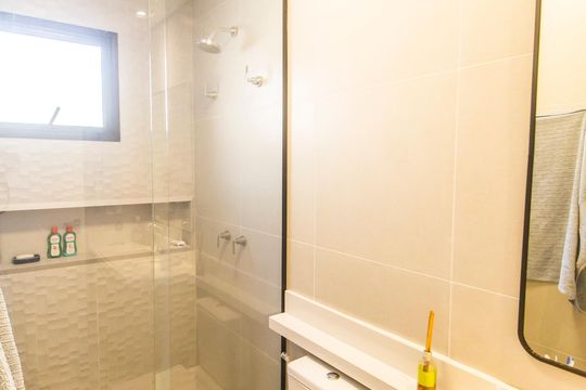 Banheiro da Suíte de apartamento à venda com 3 quartos, 255m² em Alphaville, Santana de Parnaíba