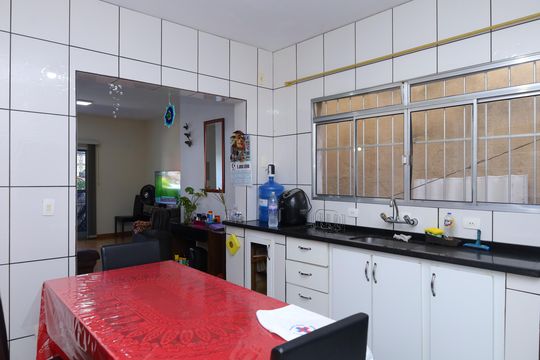 Cozinha de casa para alugar com 2 quartos, 55m² em Jardim Planalto, São Paulo