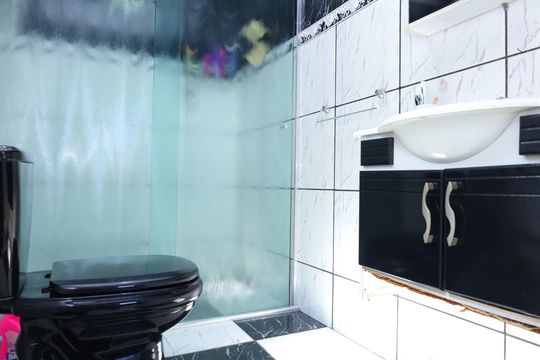 Banheiro - Suíte 2 de casa para alugar com 2 quartos, 55m² em Jardim Planalto, São Paulo