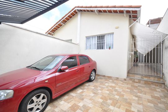 Garagem de casa à venda com 2 quartos, 125m² em Vila Dona Augusta, São Paulo