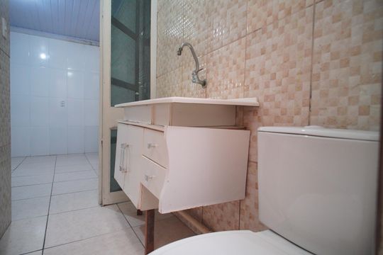 Banheiro da Suíte 2 de apartamento para alugar com 2 quartos, 100m² em Scharlau, São Leopoldo