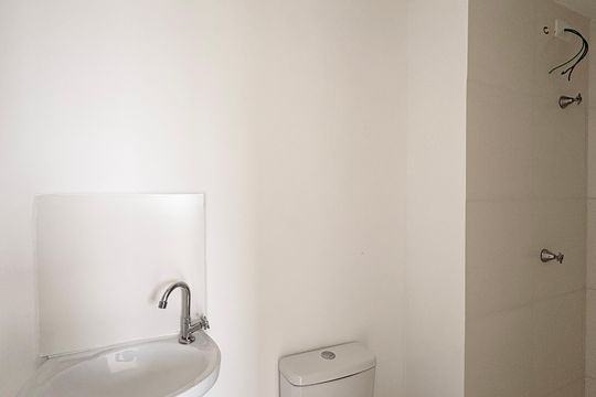 Banheiro de apartamento para alugar com 1 quarto, 25m² em Freguesia do Ó, São Paulo