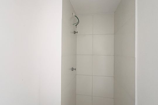 Banheiro de apartamento para alugar com 1 quarto, 25m² em Freguesia do Ó, São Paulo