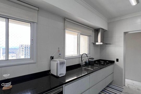 Cozinha de apartamento à venda com 3 quartos, 212m² em Alphaville Industrial, Barueri