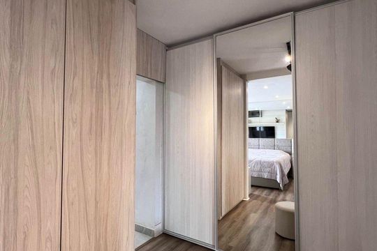 Quarto de apartamento à venda com 3 quartos, 212m² em Alphaville Industrial, Barueri