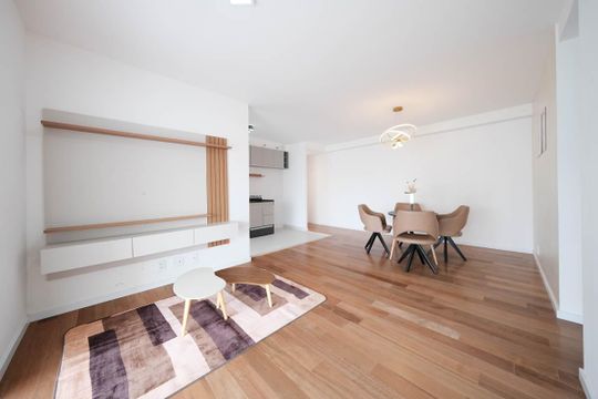 Sala/Cozinha de apartamento para alugar com 3 quartos, 110m² em Vila Guilhermina, São Paulo