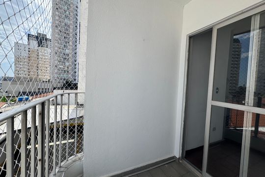 Varanda da sala de apartamento para alugar com 3 quartos, 73m² em Bela Vista, Osasco