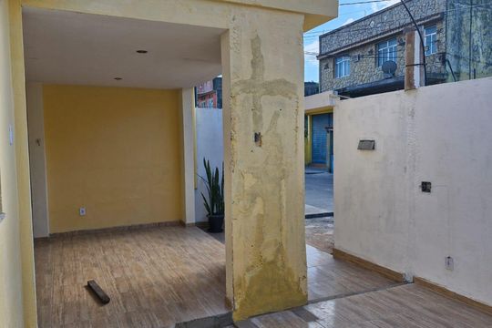 Área externa de casa para alugar com 2 quartos, 90m² em Rocha Sobrinho, Belford Roxo