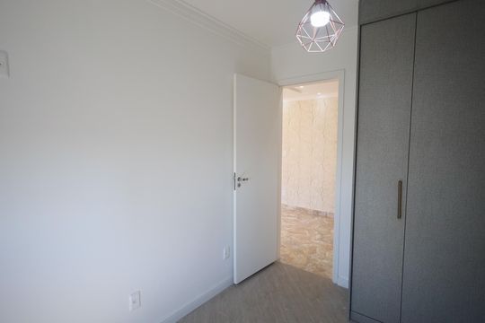 Quarto 2 de apartamento para alugar com 2 quartos, 50m² em Jardim Roberto, Osasco