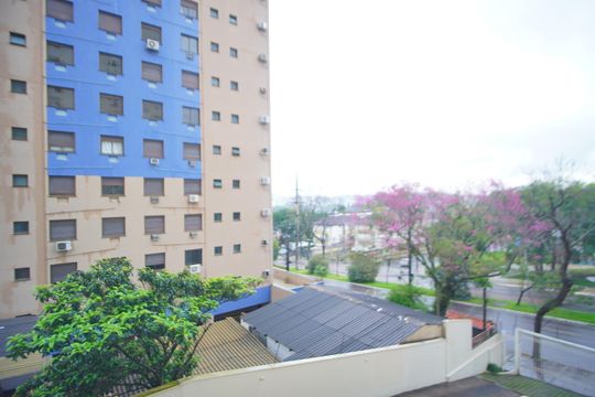 Vista Sala de apartamento para alugar com 1 quarto, 45m² em Petrópolis, Porto Alegre