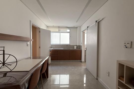 Apartamento para alugar com 2 quartos, 130m² em Consolação, São Paulo