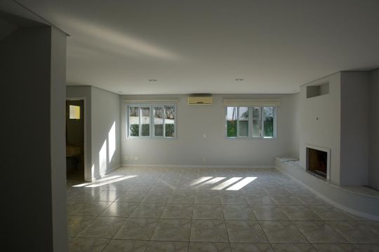 SALA de casa de condomínio para alugar com 4 quartos, 300m² em Rio Pequeno, São Paulo