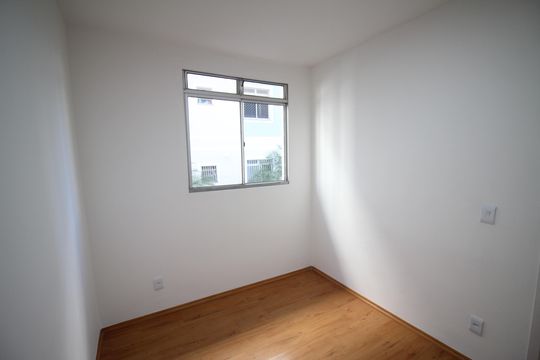 Quarto 2 de apartamento para alugar com 2 quartos, 45m² em Camargos, Belo Horizonte
