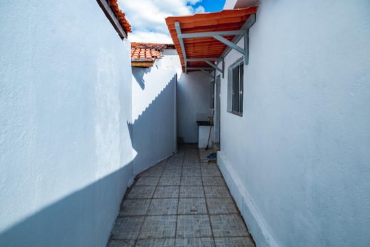 Área externa de casa para alugar com 1 quarto, 60m² em Nova York, Belo Horizonte