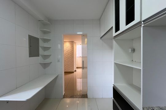 Cozinha de apartamento à venda com 3 quartos, 85m² em Castelo, Belo Horizonte