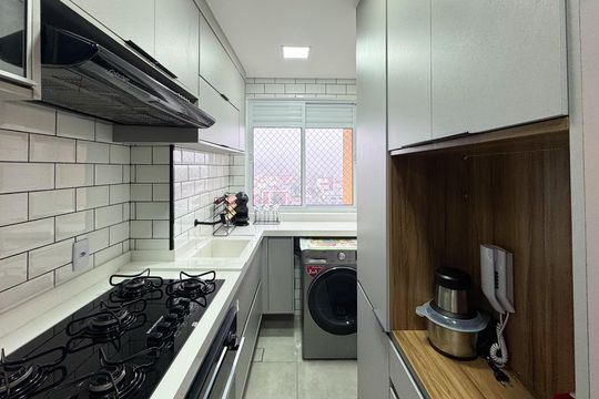 Cozinha  de apartamento à venda com 2 quartos, 46m² em Santa Terezinha, São Bernardo do Campo